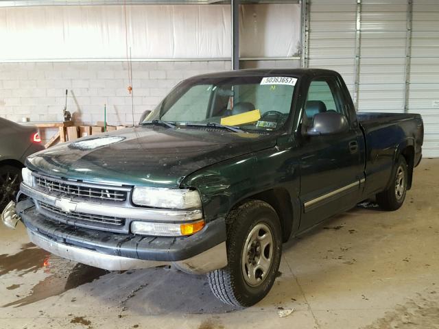 1GCEC14W11Z116774 - 2001 CHEVROLET SILVERADO GREEN photo 2