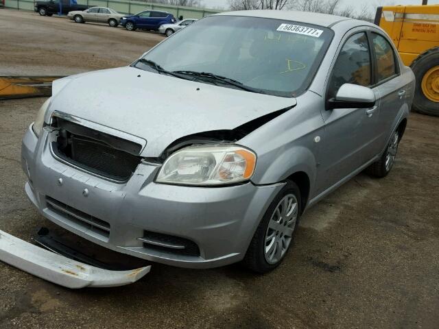 KL1TD56638B063272 - 2008 CHEVROLET AVEO BASE SILVER photo 2