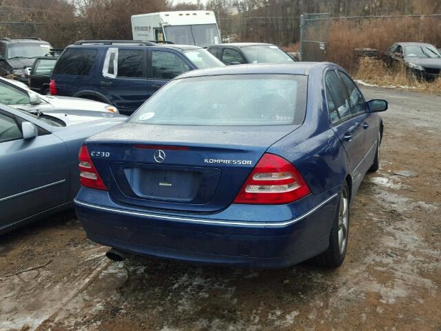 WDBRF40J94F500746 - 2004 MERCEDES-BENZ C 230K SPO BLUE photo 4