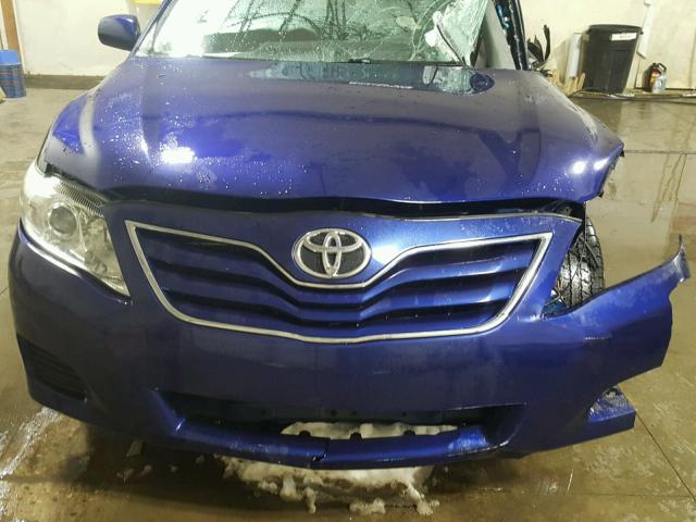 4T1BF3EK6AU525198 - 2010 TOYOTA CAMRY BASE BLUE photo 7