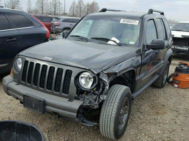 1J4GL38K05W558250 - 2005 JEEP LIBERTY RE BROWN photo 2