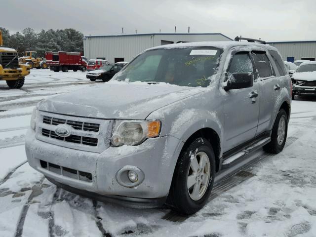 1FMCU0D72CKC58081 - 2012 FORD ESCAPE XLT SILVER photo 2