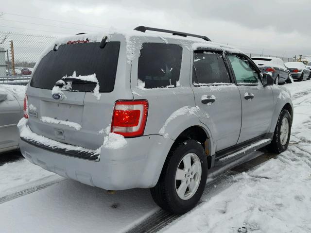 1FMCU0D72CKC58081 - 2012 FORD ESCAPE XLT SILVER photo 4