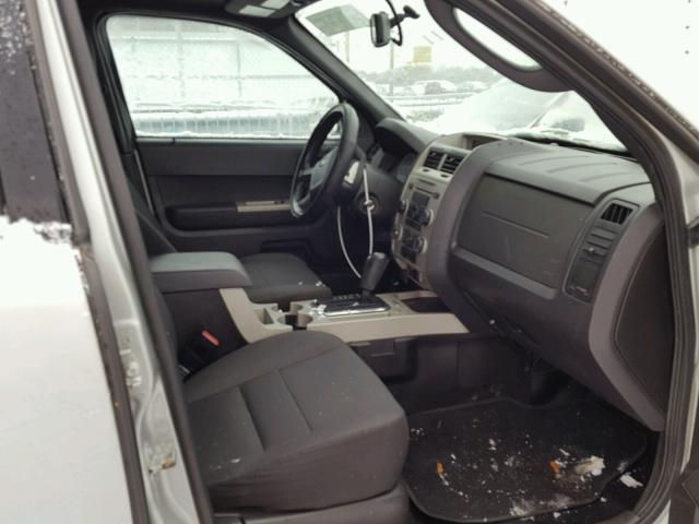 1FMCU0D72CKC58081 - 2012 FORD ESCAPE XLT SILVER photo 5