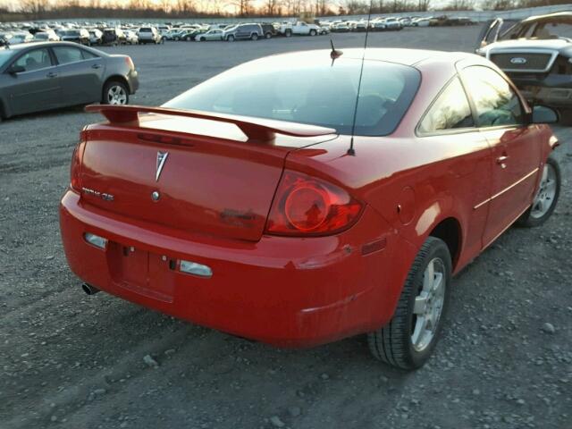 1G2AS18H897185826 - 2009 PONTIAC G5 RED photo 4