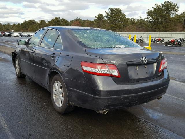 4T1BK3EK7BU616364 - 2011 TOYOTA CAMRY SE GRAY photo 3