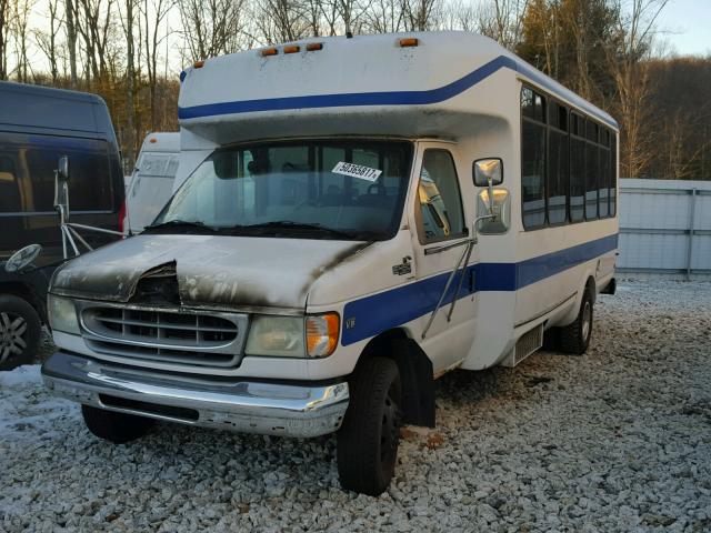 1FDXE45F32HA37970 - 2002 FORD ECONOLINE WHITE photo 2