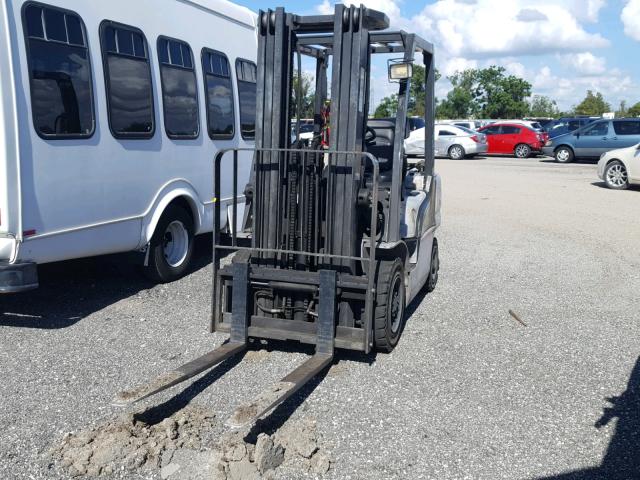 000000000009H2476 - 2006 NISSAN FORK LIFT GRAY photo 2