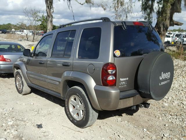 1J4GL48K57W566658 - 2007 JEEP LIBERTY SP GOLD photo 3