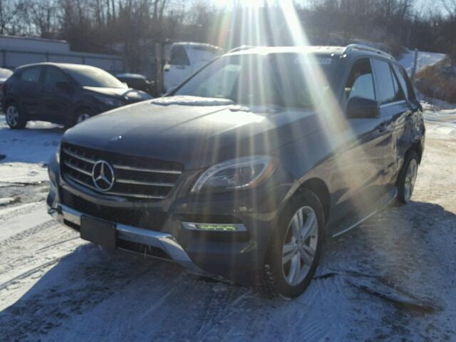 4JGDA5HB8EA310900 - 2014 MERCEDES-BENZ ML 350 4MA GRAY photo 2