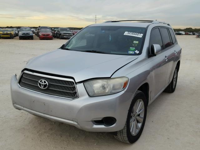 JTEEW41A382020998 - 2008 TOYOTA HIGHLANDER SILVER photo 2