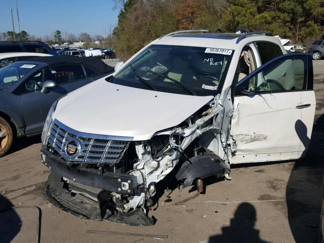 3GYFNBE33ES523002 - 2014 CADILLAC SRX LUXURY WHITE photo 2