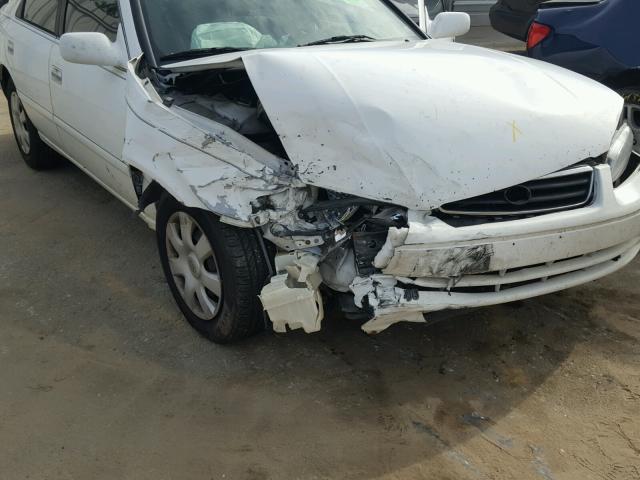 4T1BF22K61U959877 - 2001 TOYOTA CAMRY LE WHITE photo 9