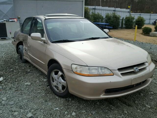 1HGCG6678YA131815 - 2000 HONDA ACCORD EX GOLD photo 1