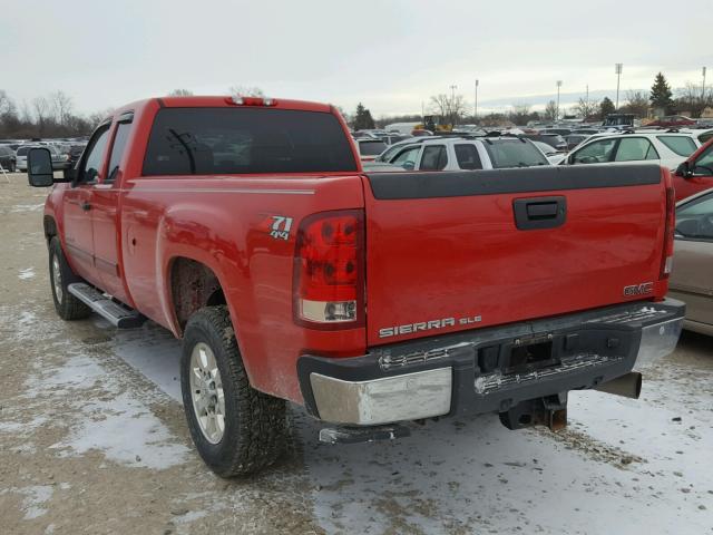 1GT523C83BZ295029 - 2011 GMC SIERRA K35 RED photo 3