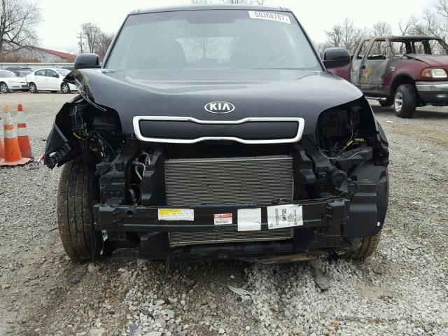 KNDJN2A26F7128051 - 2015 KIA SOUL BLACK photo 9