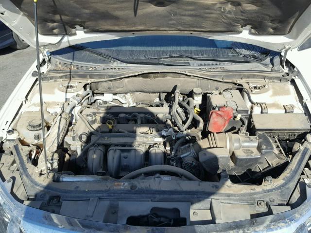 3FAHP0GA2CR444942 - 2012 FORD FUSION S WHITE photo 6