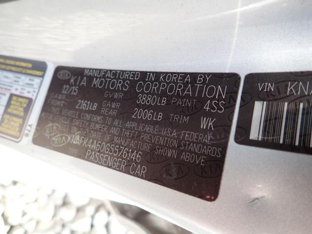 KNAFK4A60G5576146 - 2016 KIA FORTE LX SILVER photo 10