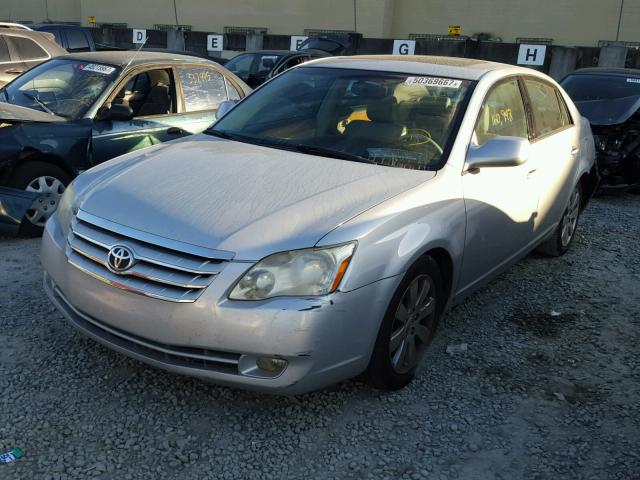 4T1BK36BX6U092003 - 2006 TOYOTA AVALON XL SILVER photo 2