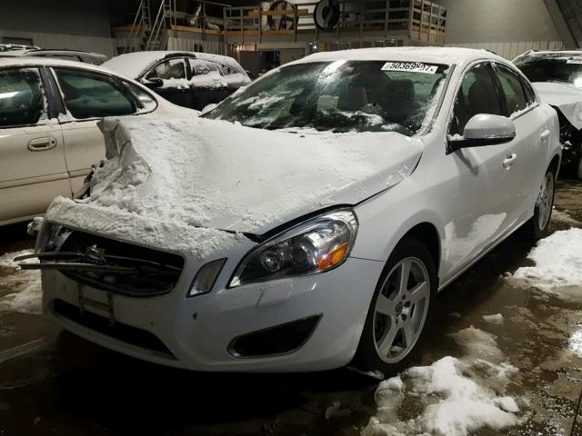 YV1622FSXC2105320 - 2012 VOLVO S60 T5 WHITE photo 2