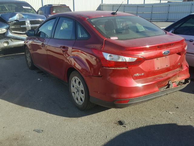 1FAHP3F2XCL104884 - 2012 FORD FOCUS SE RED photo 3