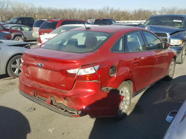 1FAHP3F2XCL104884 - 2012 FORD FOCUS SE RED photo 4