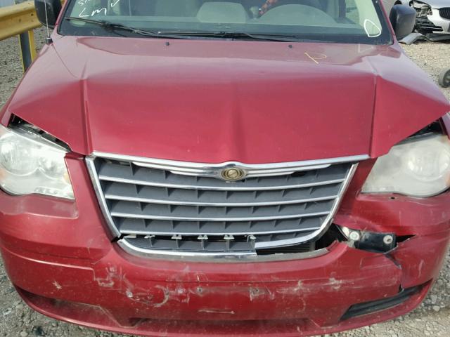 2A8HR44E89R528953 - 2009 CHRYSLER TOWN & COU RED photo 7