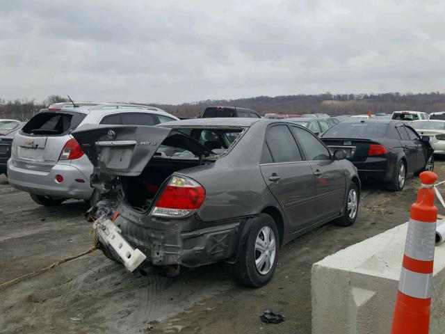 4T1BE30K35U523862 - 2005 TOYOTA CAMRY LE 灰色 照片 4