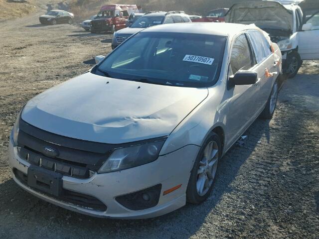 3FAHP0HA4AR108172 - 2010 FORD FUSION SE SILVER photo 2