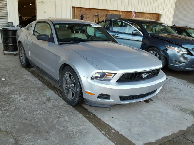 1ZVBP8AM1C5212253 - 2012 FORD MUSTANG SILVER photo 1