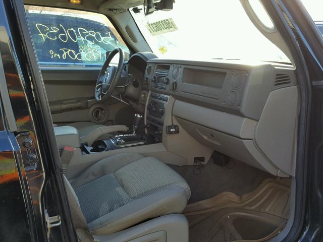1J8HG48N06C274871 - 2006 JEEP COMMANDER BLACK photo 5