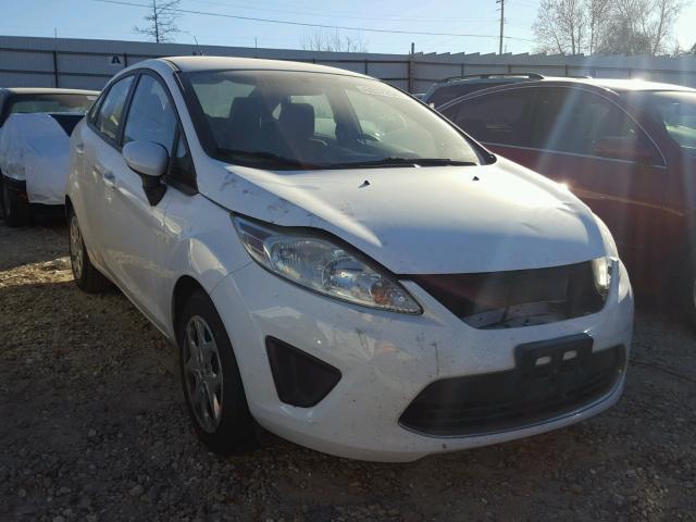 3FADP4BJ6BM132499 - 2011 FORD FIESTA SE WHITE photo 1