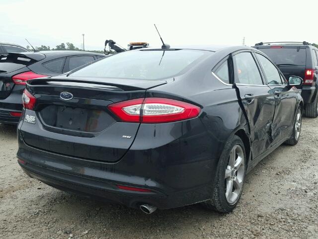 3FA6P0H73FR143854 - 2015 FORD FUSION SE BLACK photo 4