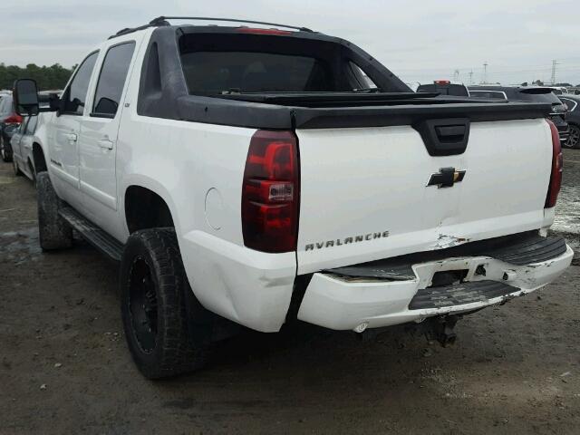 3GNFK12317G123059 - 2007 CHEVROLET AVALANCHE WHITE photo 3