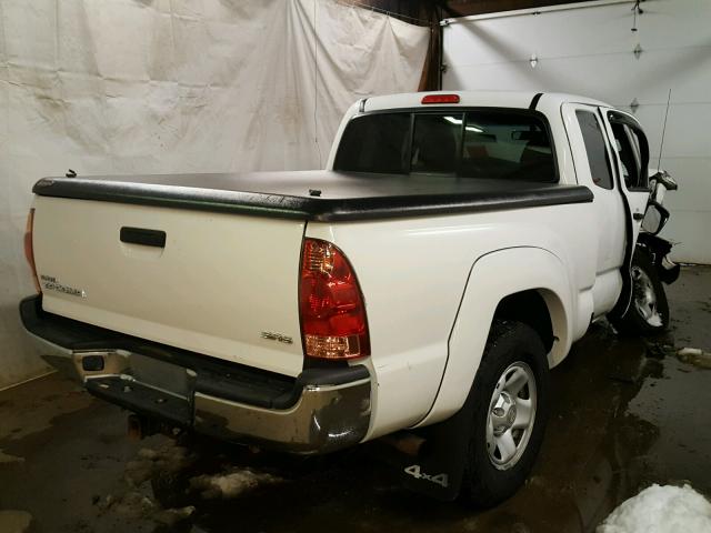 5TEUX42N47Z431223 - 2007 TOYOTA TACOMA ACC WHITE photo 4