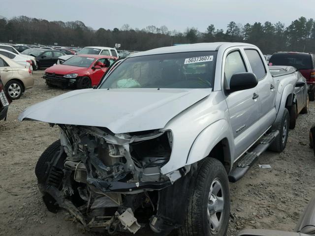 5TFJU4GN2DX047447 - 2013 TOYOTA TACOMA DOU SILVER photo 2