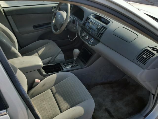 4T1BE32K46U724295 - 2006 TOYOTA CAMRY LE 灰色 照片 5