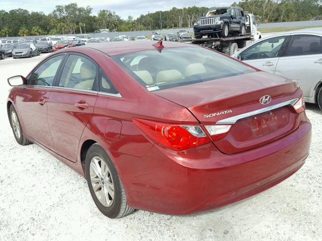 5NPEB4AC0DH730659 - 2013 HYUNDAI SONATA GLS RED photo 3