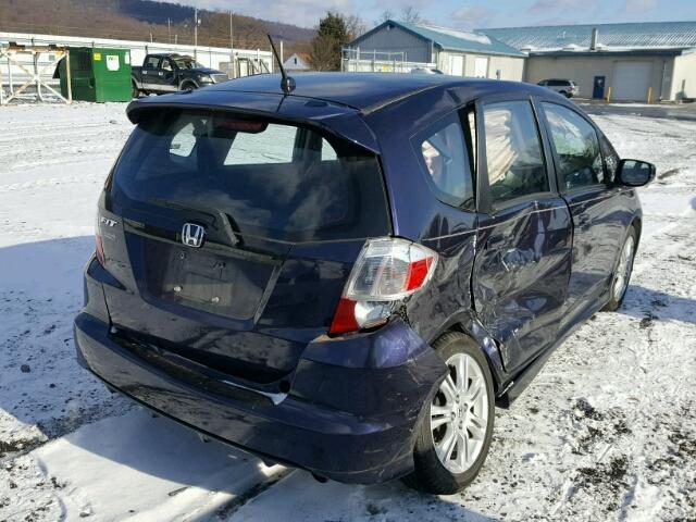 JHMGE884X9S073463 - 2009 HONDA FIT SPORT PURPLE photo 4