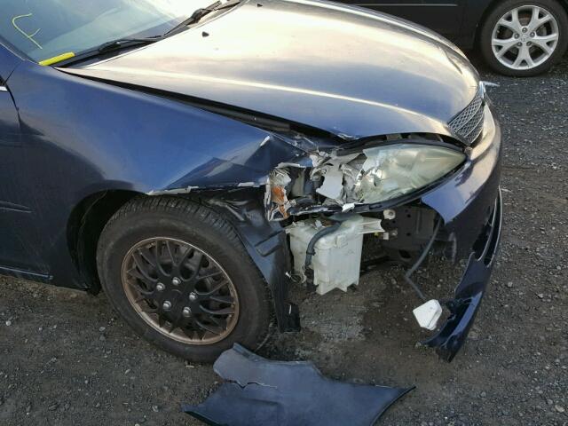 JTDBE32KX20046027 - 2002 TOYOTA CAMRY LE ლურჯი ფოტო 9