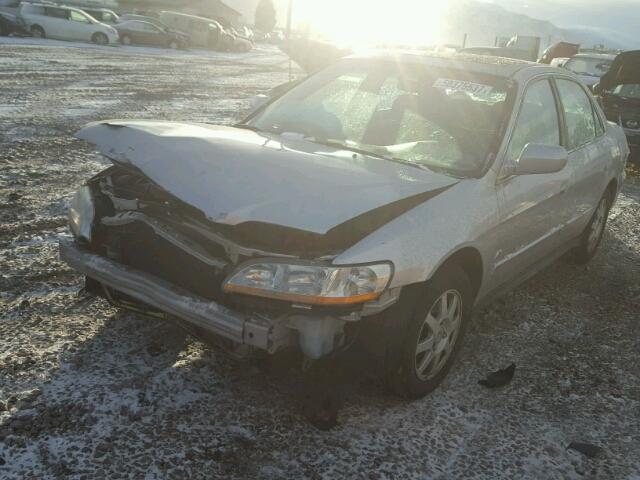 1HGCG66852A136924 - 2002 HONDA ACCORD EX SILVER photo 2