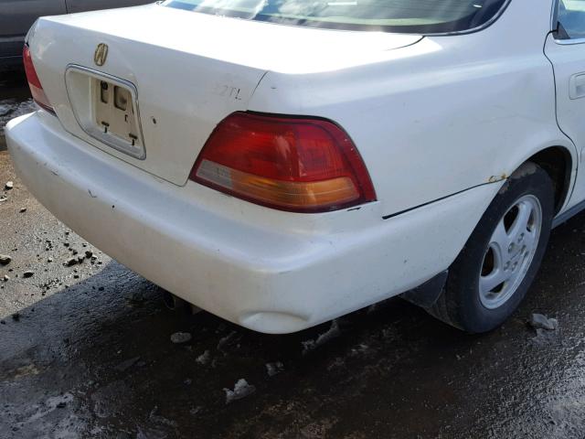 JH4UA3641VC010874 - 1997 ACURA 3.2TL WHITE photo 9