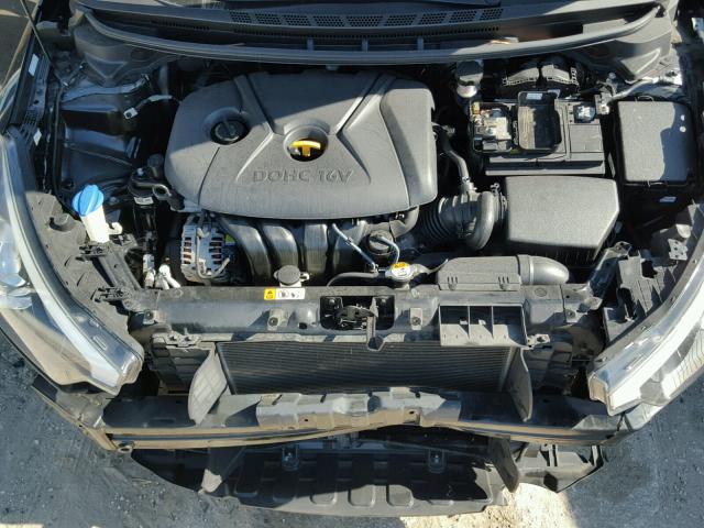 KNAFK4A63E5105282 - 2014 KIA FORTE LX BLACK photo 7