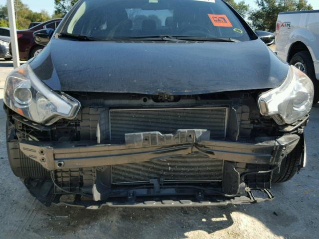 KNAFK4A63E5105282 - 2014 KIA FORTE LX BLACK photo 9