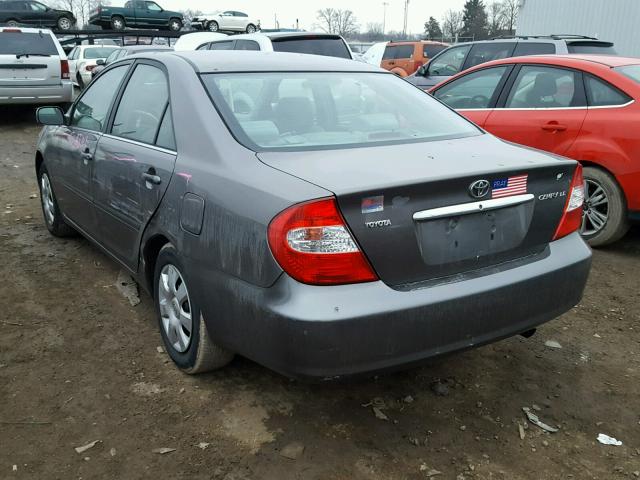 4T1BE32K62U597754 - 2002 TOYOTA CAMRY LE GRAY photo 3