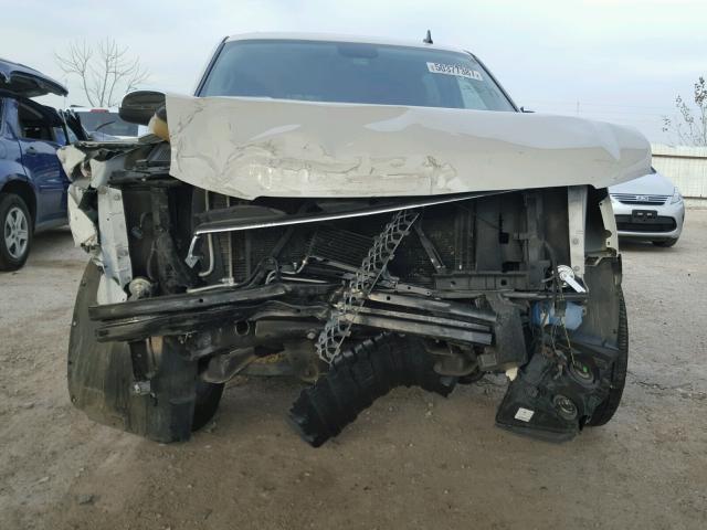 1GNSCKE09BR204046 - 2011 CHEVROLET SUBURBAN C WHITE photo 9