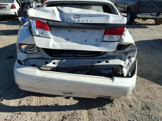 JNKCP11A11T400251 - 2001 INFINITI G20 WHITE photo 9