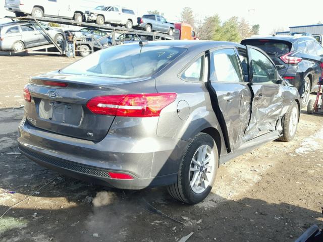 1FADP3F29GL292799 - 2016 FORD FOCUS SE GRAY photo 4