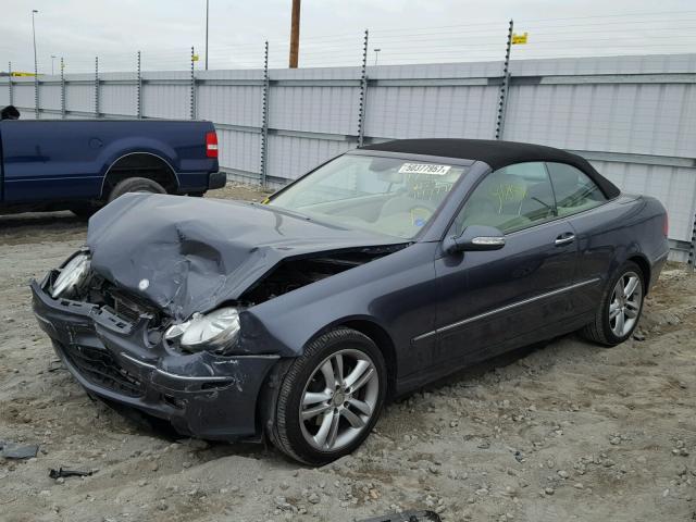 WDBTK56F08F244612 - 2008 MERCEDES-BENZ CLK 350 GRAY photo 2