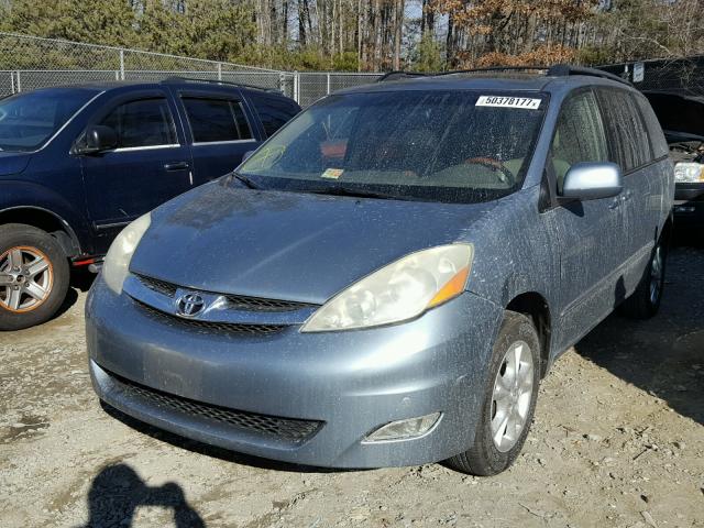 5TDBA22C16S070041 - 2006 TOYOTA SIENNA XLE BLUE photo 2